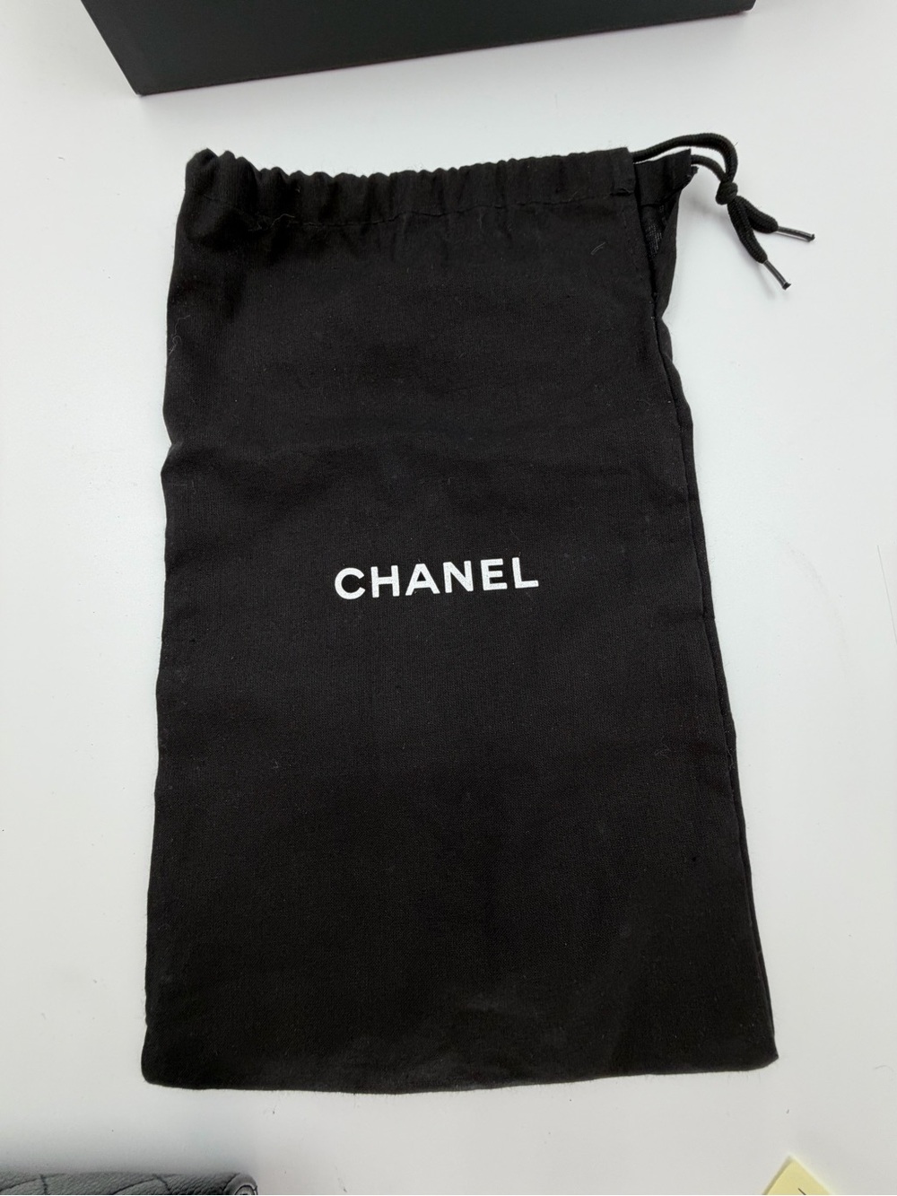 CHANEL Black Quilted Caviar Leather Wallet with Gold CC Hardware Excellent Condt - Picture 2 of 15